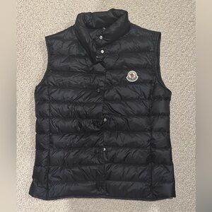 Women’s Moncler vest size 0 black